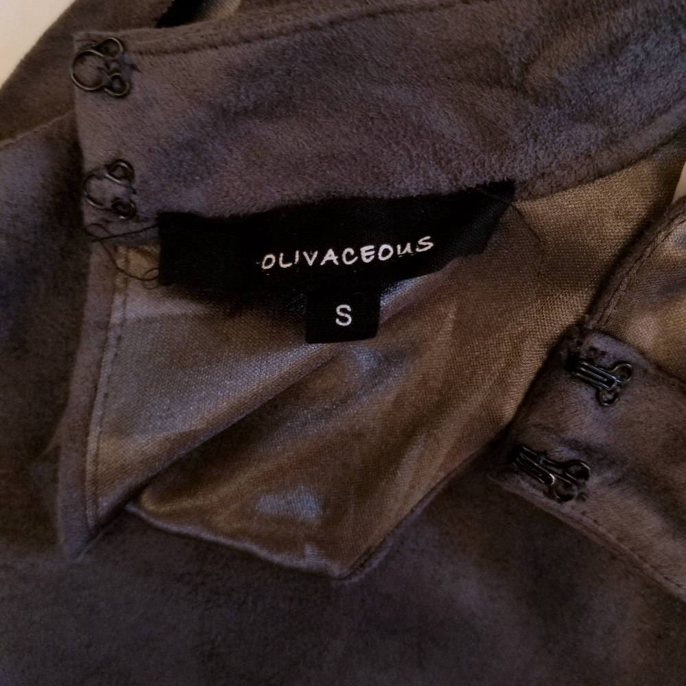 OLIVACEOUS - Picture 3 of 6